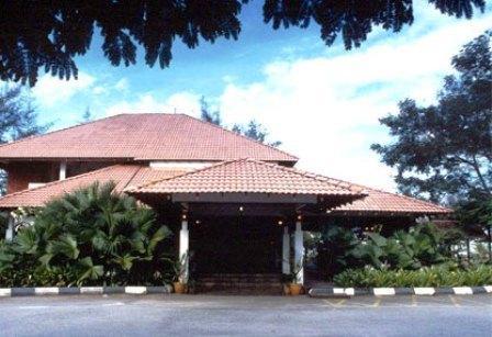Duta Sands Beach Resort Kuantan Extérieur photo