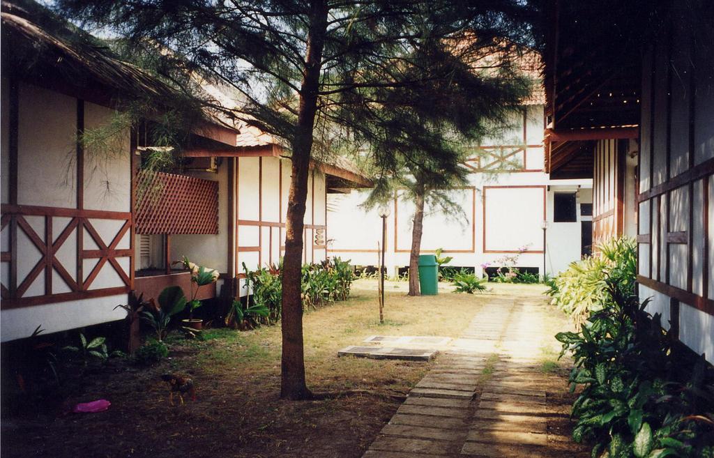 Duta Sands Beach Resort Kuantan Extérieur photo